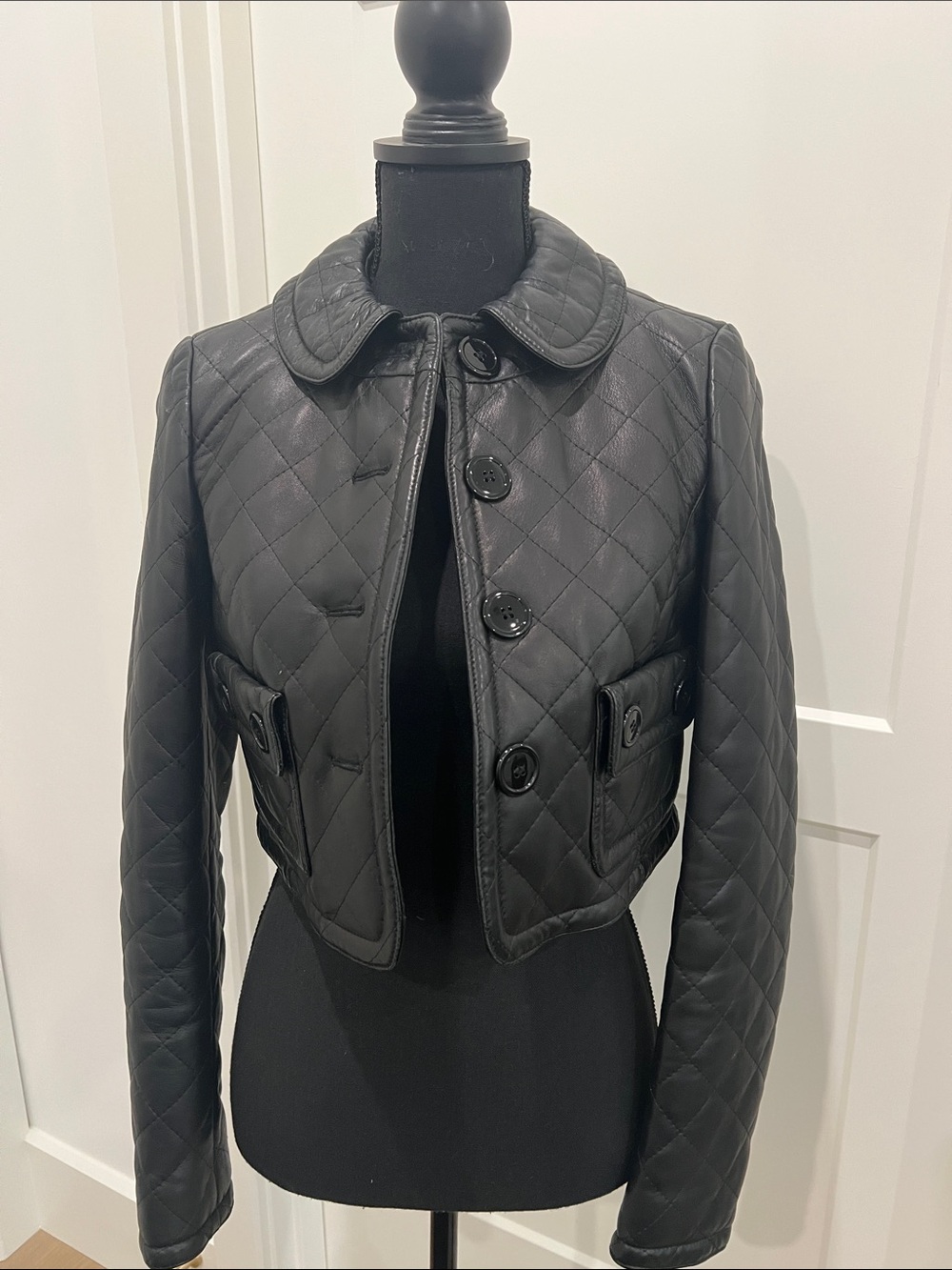 Burberry Black Quilted Cropped Jacket - Women